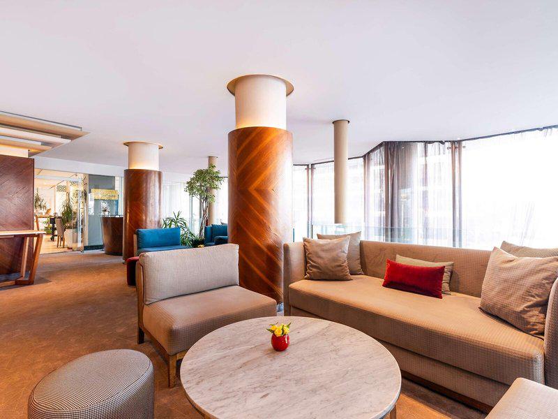 F5D5D5FE7D4BD84E755A96E53F40C36A