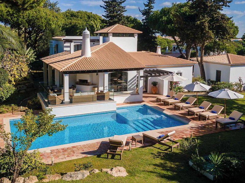 8C1A8159787C3A5CC128D6FDD5E3384A