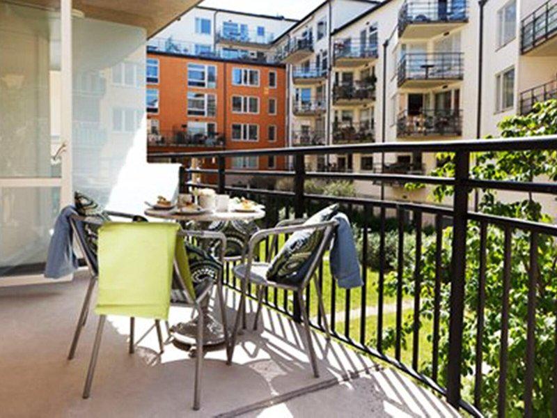 9BA44C0425D9AA9A8D88E4561C4ABF35