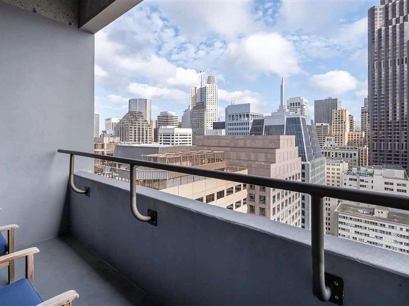 94479C5BB21B529A14DECB4635F070C9