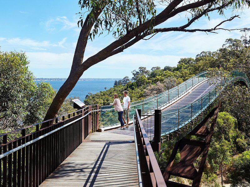 3D3072D14CE44E878FC761366D723EA7