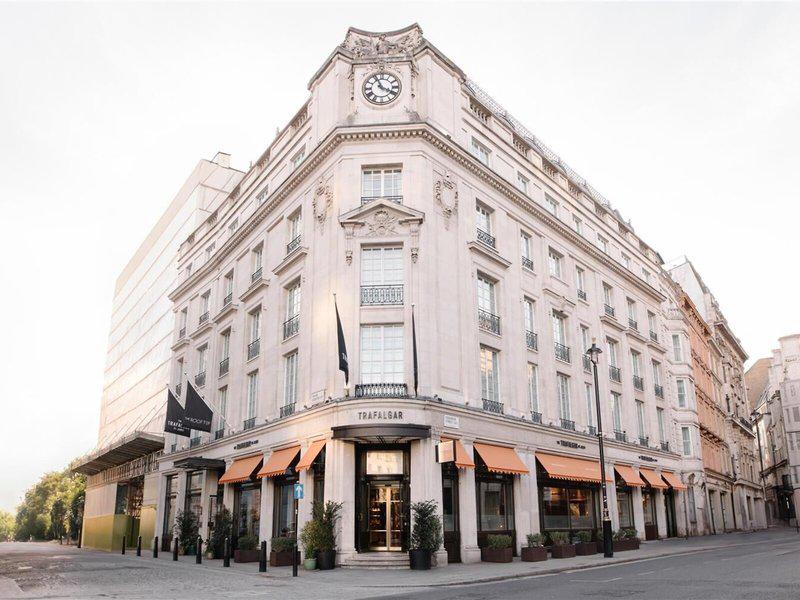 E1A653DC5A5E8A2450D2801FEE66C2FE