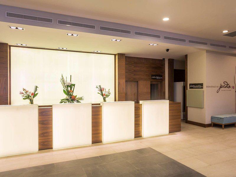 A439CCD44C6D5693C35A7C8EB78BEFCF