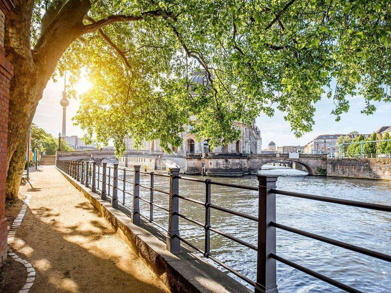 15D25CB6A64F29E25802EE079E3C4FB6