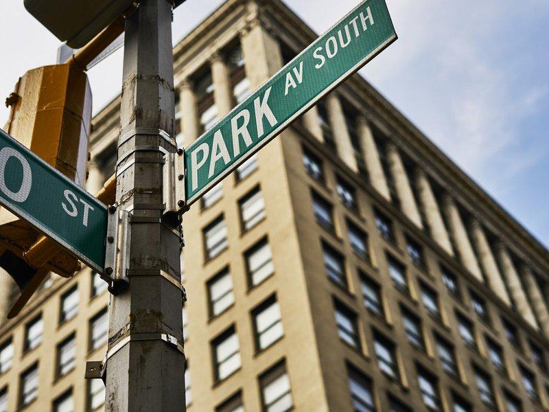 21368DB66F946294E9A3ACE96AF1748E