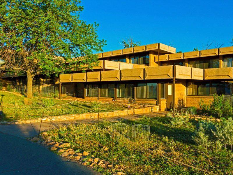 B34437B856850FCB5403CC4FF331056D