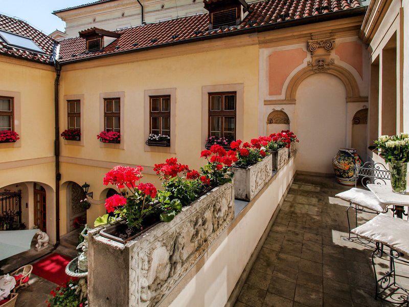 455FD78BFEB2C92FB24B8255E19415AE