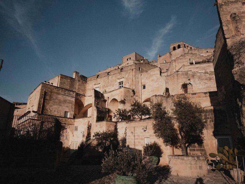 E006BBECEEF175F0638F38AE5D40D8B4