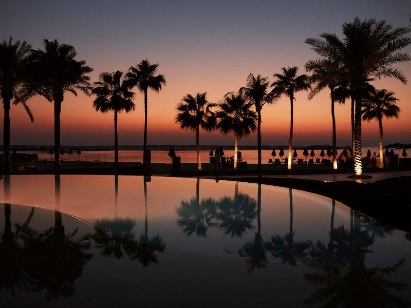 C6A6CA8C58DE88E4472EE1C9AB4D221F