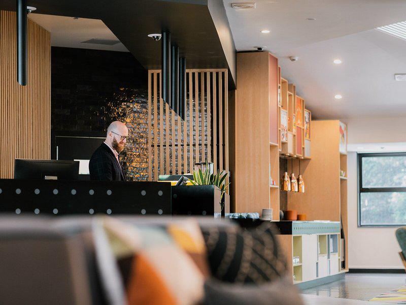 1D088DA9E933BD4F996149E24D4F7561