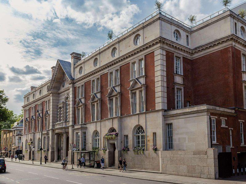 219A03F37D242AEA9329271CD909179B