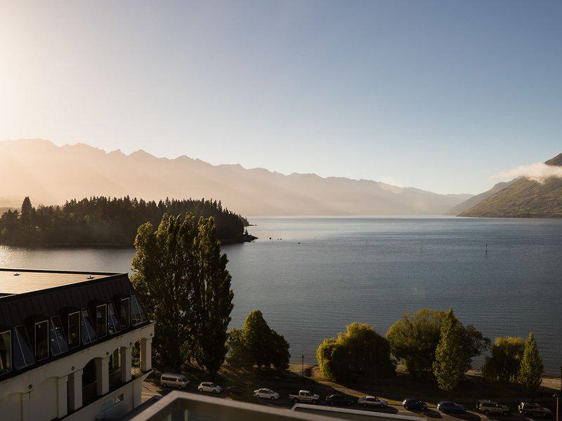 684BC40D3654EB0E4E0D93E692B8ED97