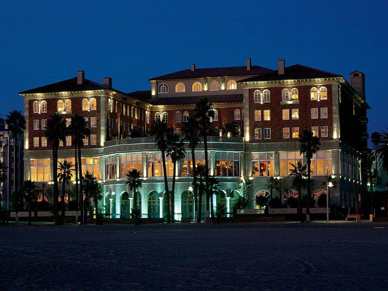 059FFAB842E94CB36AF15D65EEF2BA26