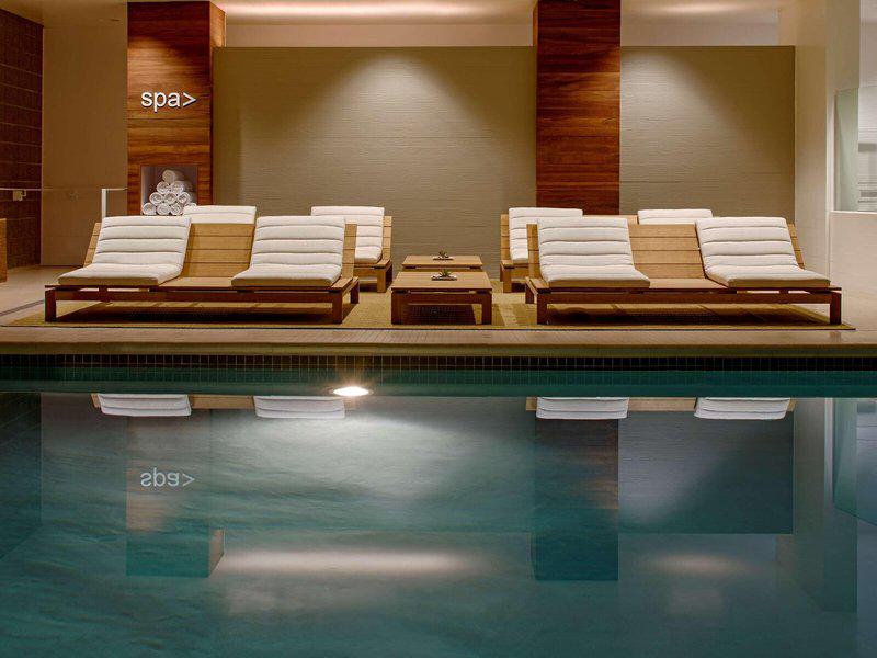 FEE21EBCFB77C68B9BC6D9F25548F0BC