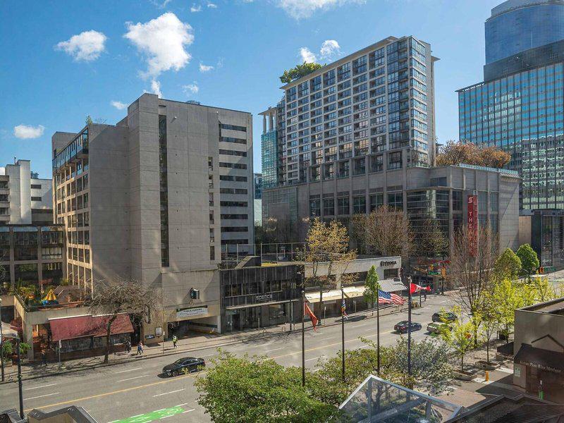 89D7A393C3653F54E2C13B23C1885888