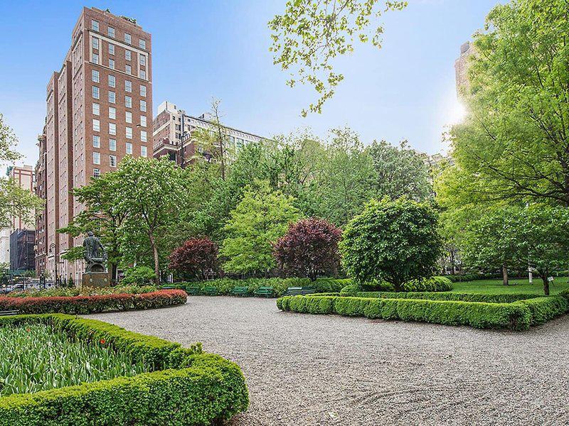 35E42BFBB18FFC492785A3A71DF96491