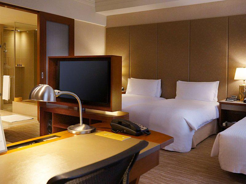 9764E7B293927D4088D817EED63DE076