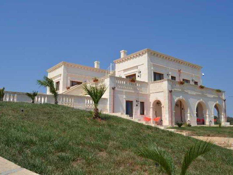 0DBFB5A5A7F996CB4510E195C8A7D122