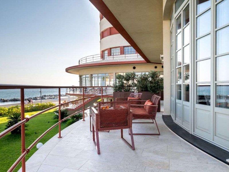 5ECAE567708C2222D15AF72420FAA858