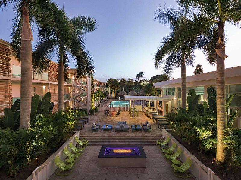 D10BD7E5E5E275A44FBB3FAB49B422E5