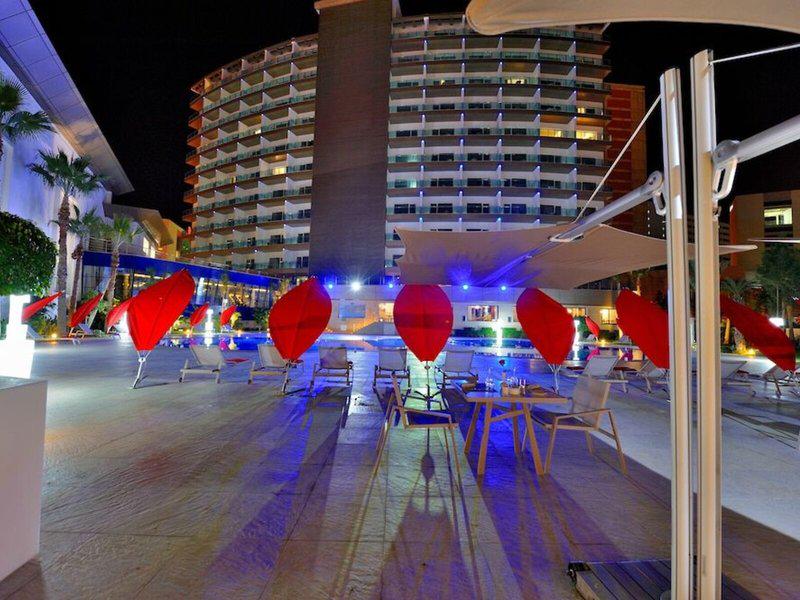 319235A521F5AAF17F03420D255FE87D