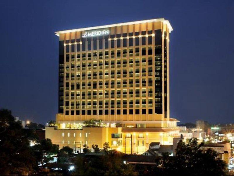 58B2352A16FFFCFAE1EC38F3FA7B3813