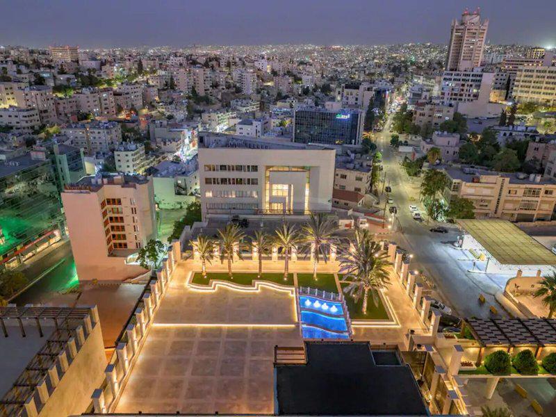 DCFF4152DDB5F60E43D5E85AEB8F80D8