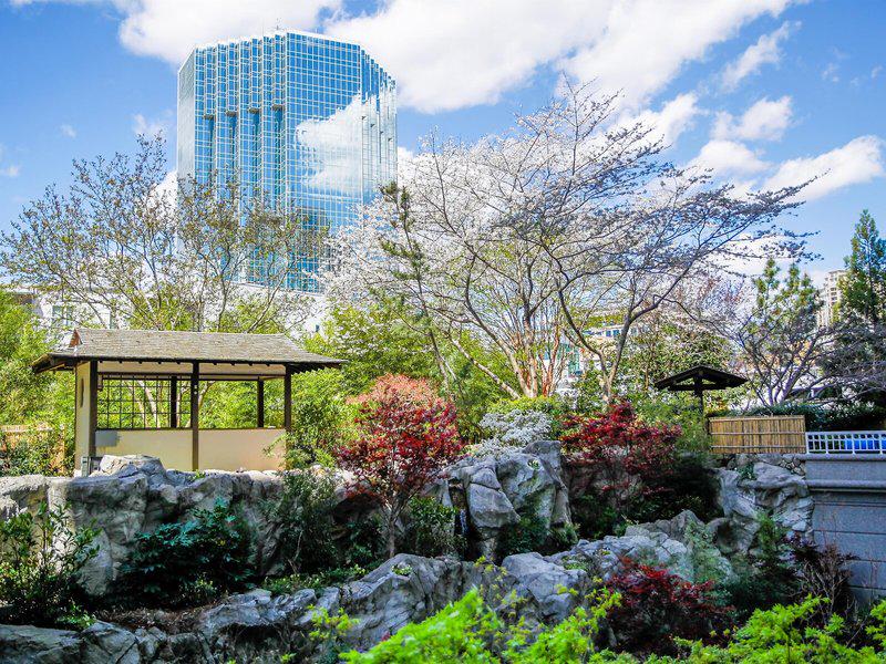 37E0F3D38A3E1C371EA9F3D6DBBE581E