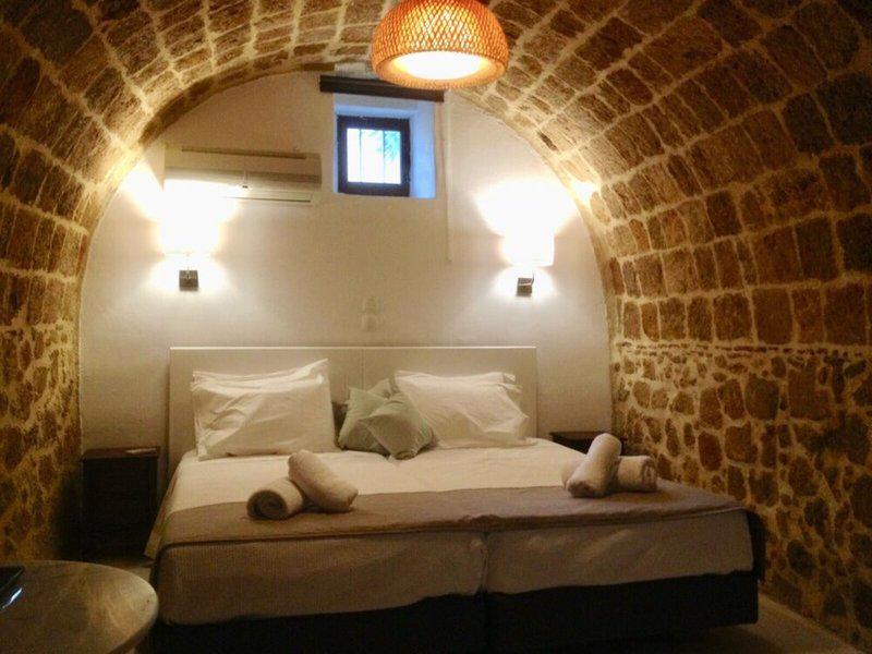 84CB79D5B37EF2186C0F7C07356AC03B