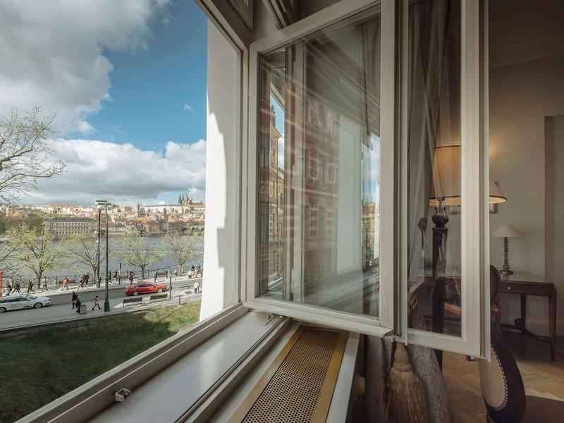 9635FE8D0D19146F6F69417F39B1A4B4