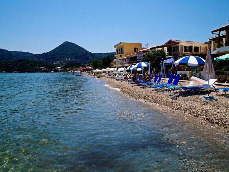 571719E441644F4FE54DF30F748F270A