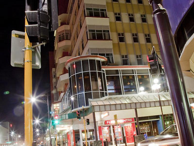 DB06E77265E9900E5392F2E9CC6017BE