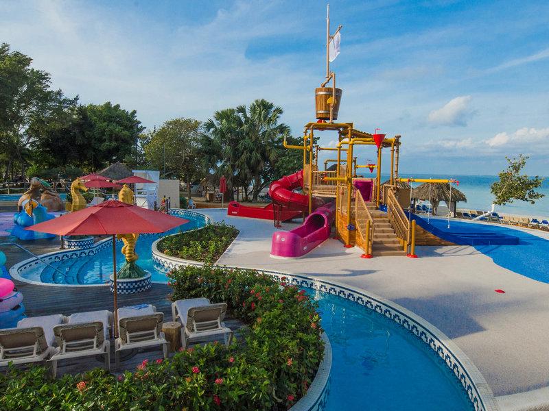 A50BFEFA9FF285D8DF95A7256C2F87AA