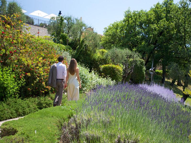 FE6A3057D73115951C9C848913A176C6