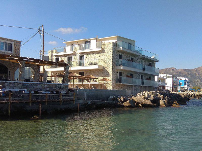 F74C815D4842E354D0A32A24DB0CD56B