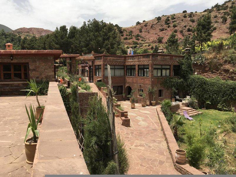 14B8440A158D43CD462E0C4A18434CDD