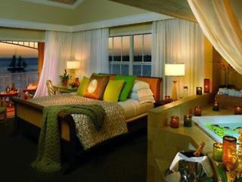 827F353F8E0A5DB64817DD71646A42A1