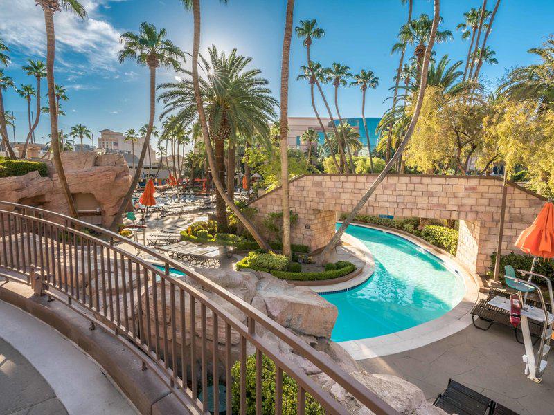 9F118BAFF644060A8317FBF82641208A