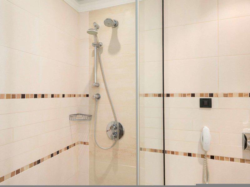 26E75BDBB4F123C4574F92F775D818EB