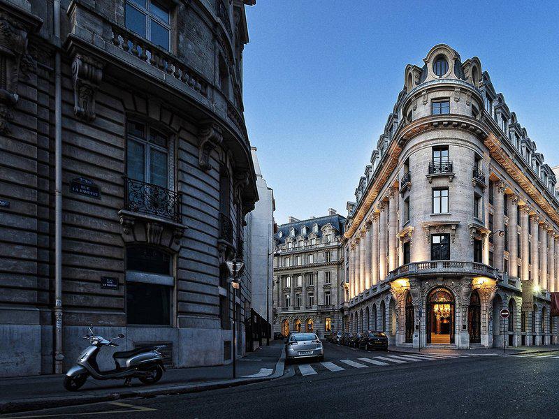 92D1C915C97E7B1FF363F5E0BD70D06E