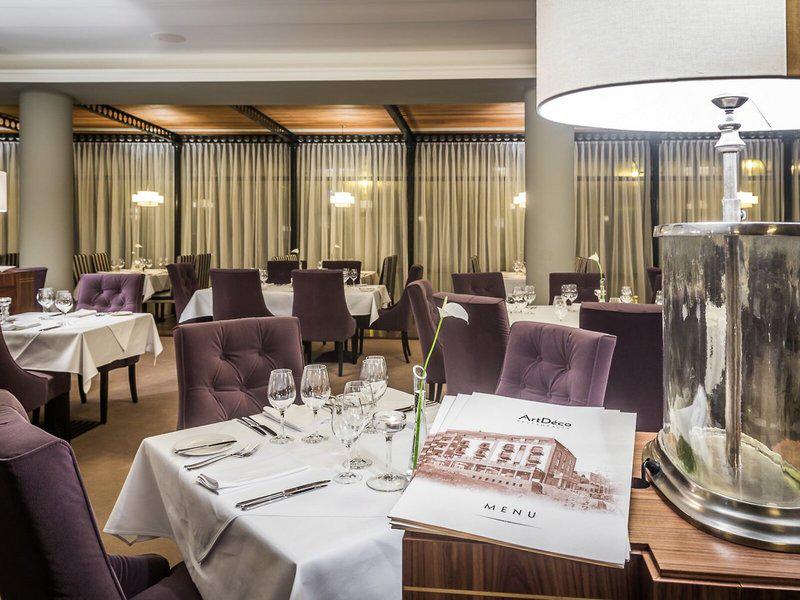 585EA08C0C5BD22798B9E16F9C21D302