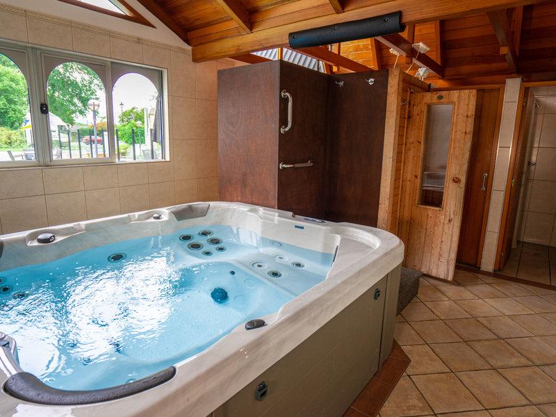 895EF2A5105980F61FAF1F1D32C57B53