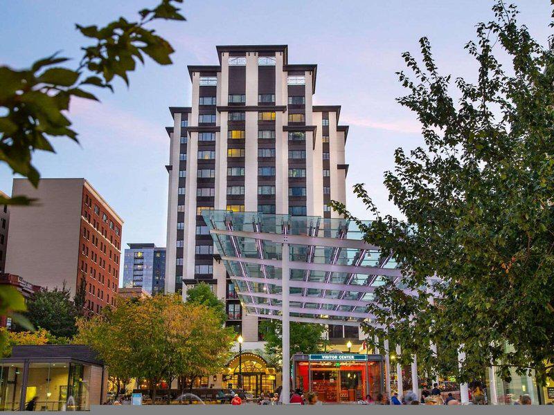 B0FF5B4C057FFF2327B8296F8922F954