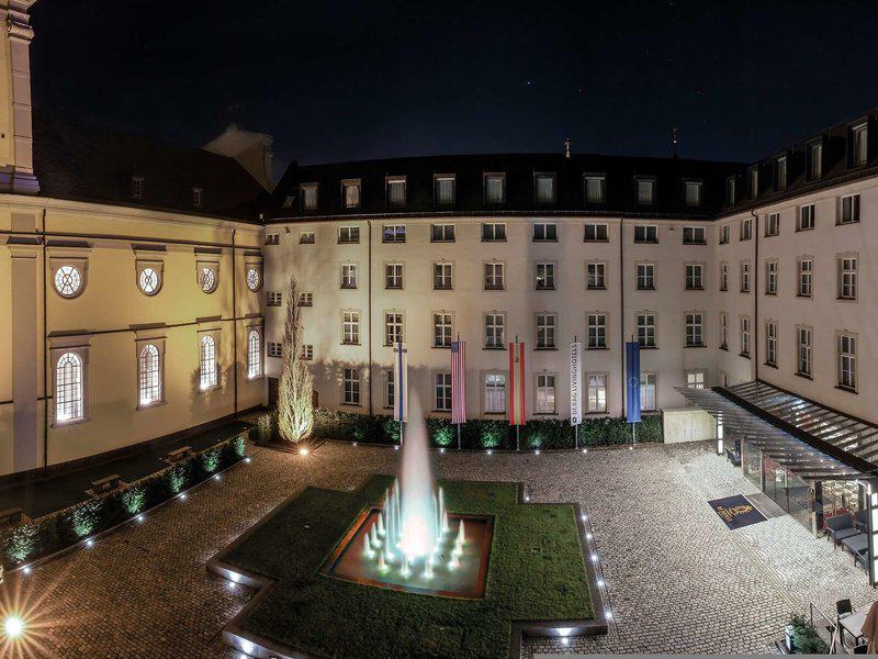 FD6F5815C7D4FC5152EAAA7C68D2242A