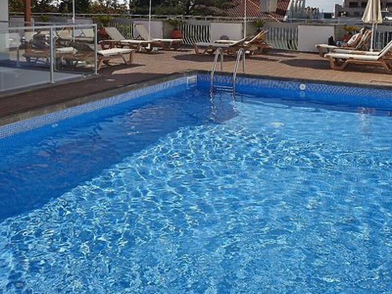 4BE44A95DD240689FD584F490341732D