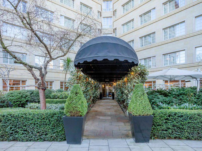 56FE1A9CC2E9E45D4F2326DB5A1810D2