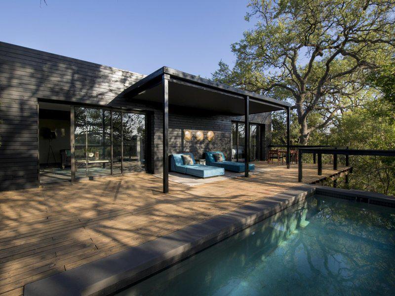 DA9404E3266019016EBB7D52AB79AE52