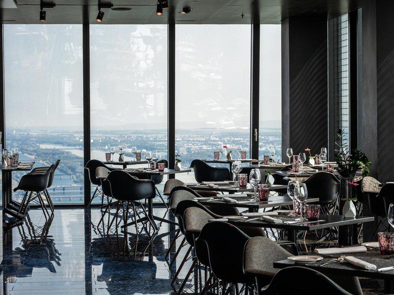 28502AB53F76C28FD414A1C67BBF8BD2