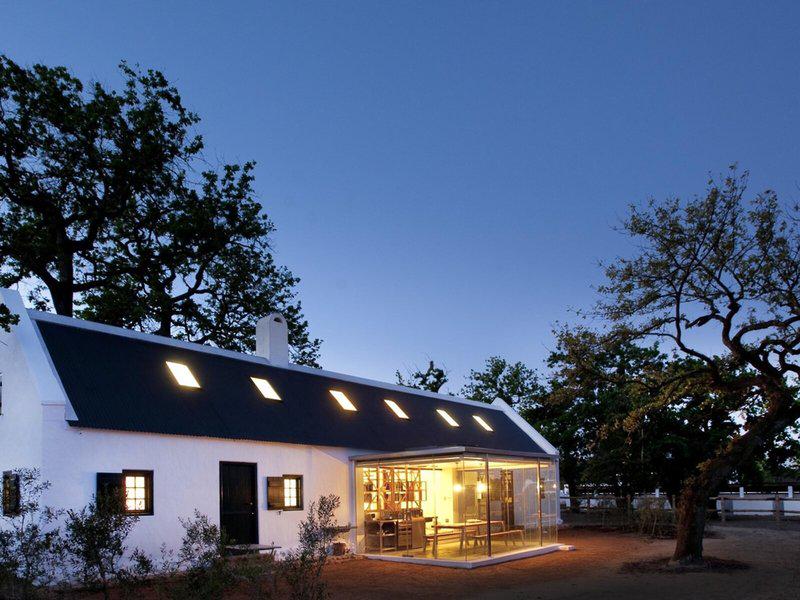 81656C0B5B1475431F24B4FAADA6D4F3