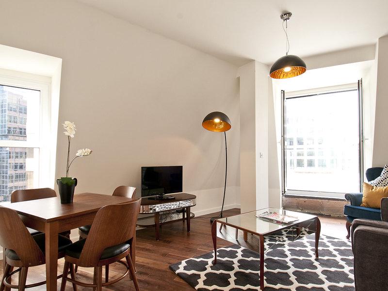 097C5D573E26309175572FEB2682516E